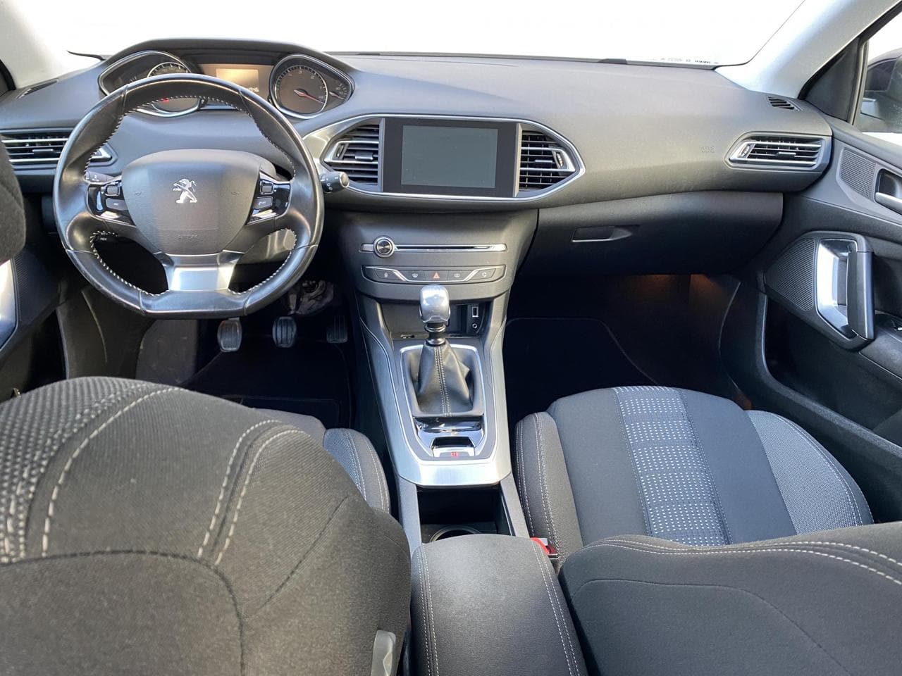 2015 Peugeot 308 - 8