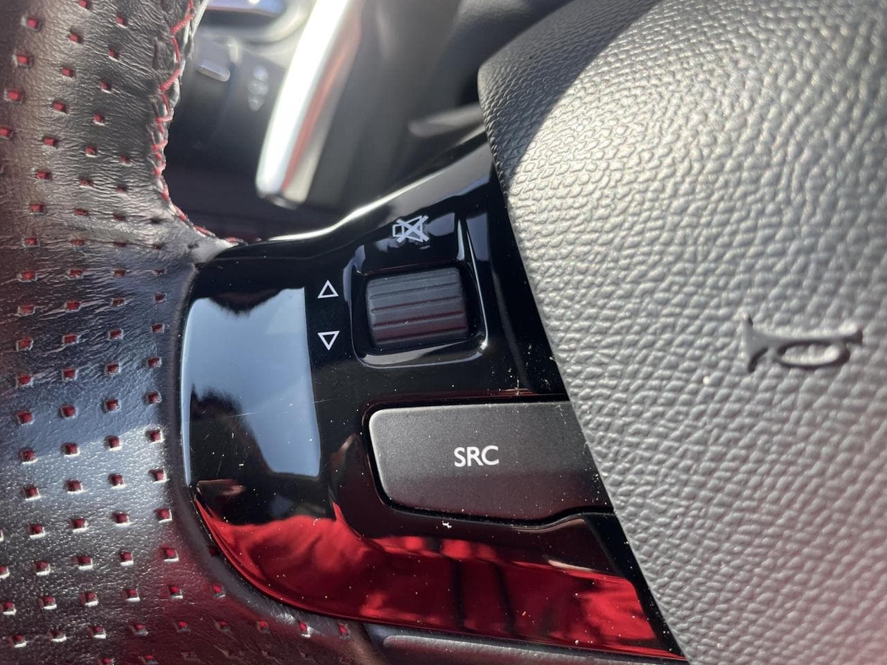 2017 Peugeot 308 - 18