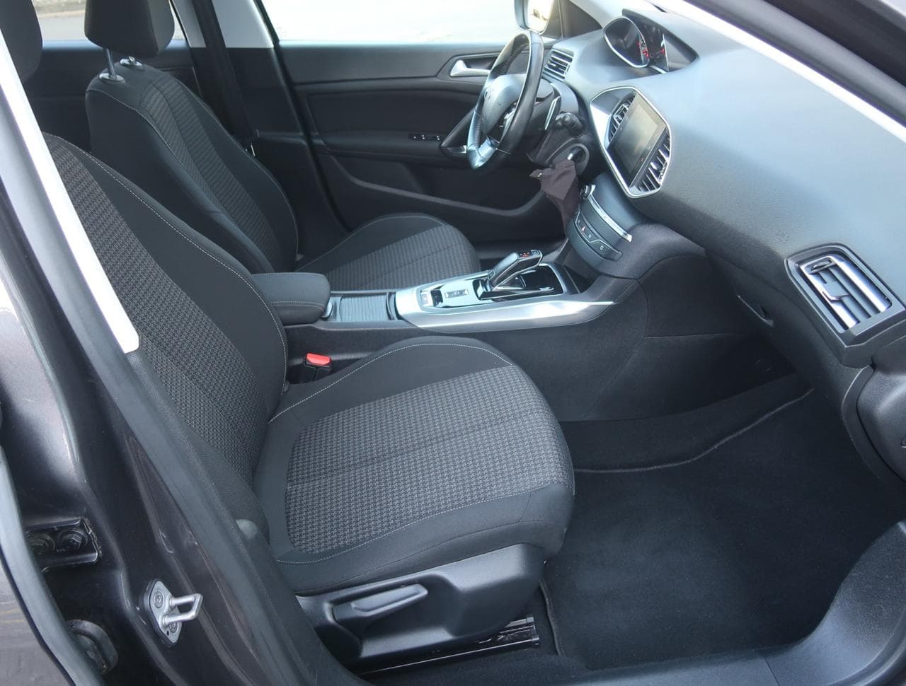 2019 Peugeot 308 - 12