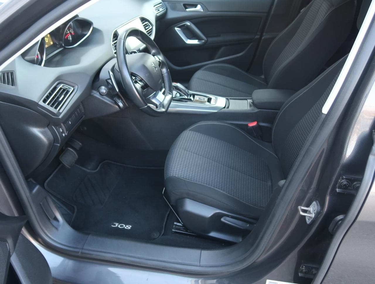 2019 Peugeot 308 - 16