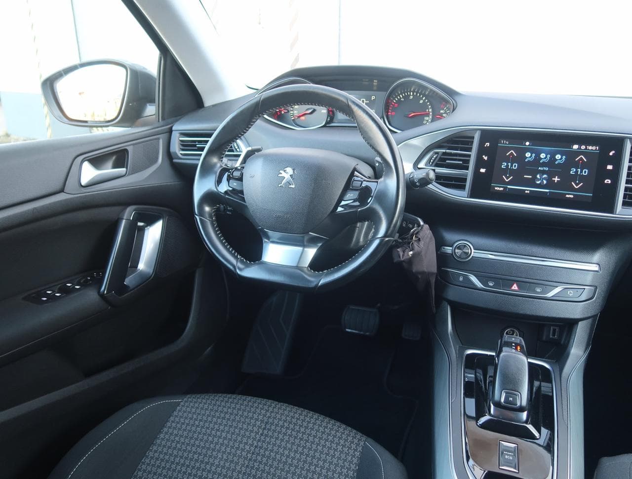 2019 Peugeot 308 - 9