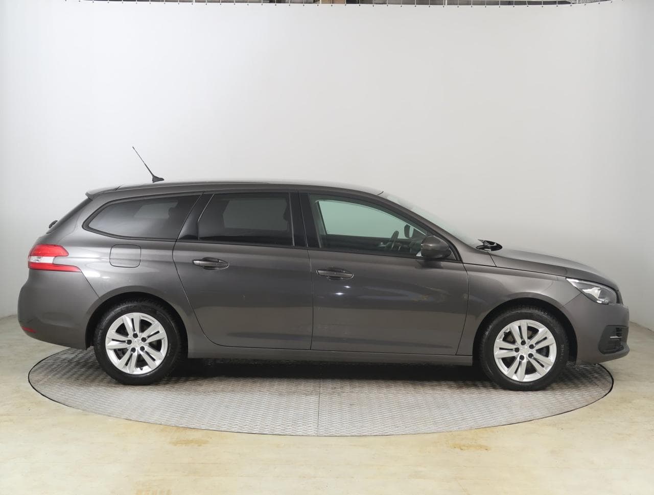 2019 Peugeot 308 - 8