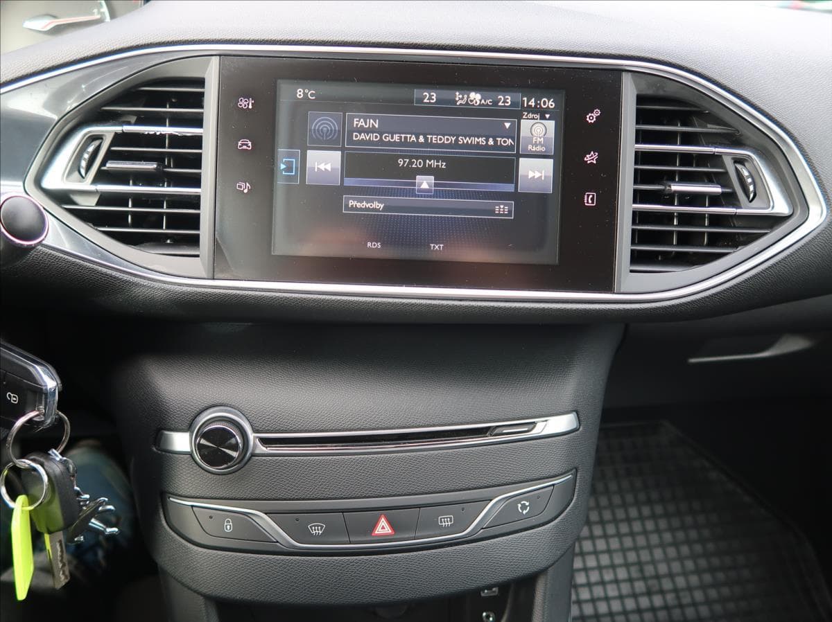 2016 Peugeot 308 - 14