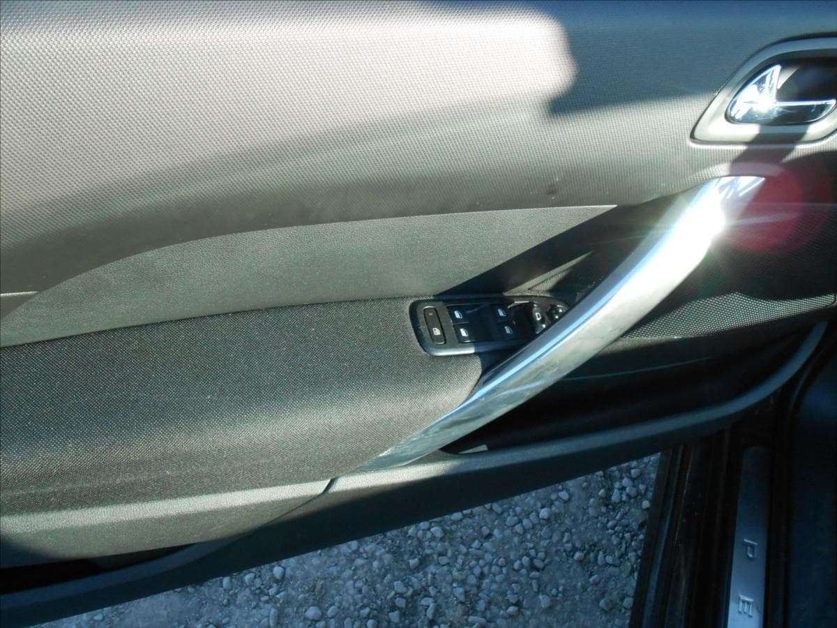 2009 Peugeot 308 - 9