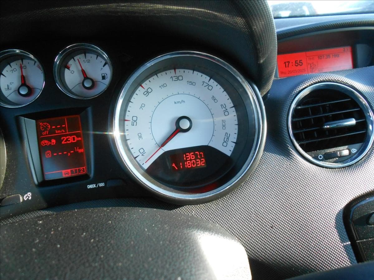 2009 Peugeot 308 - 10