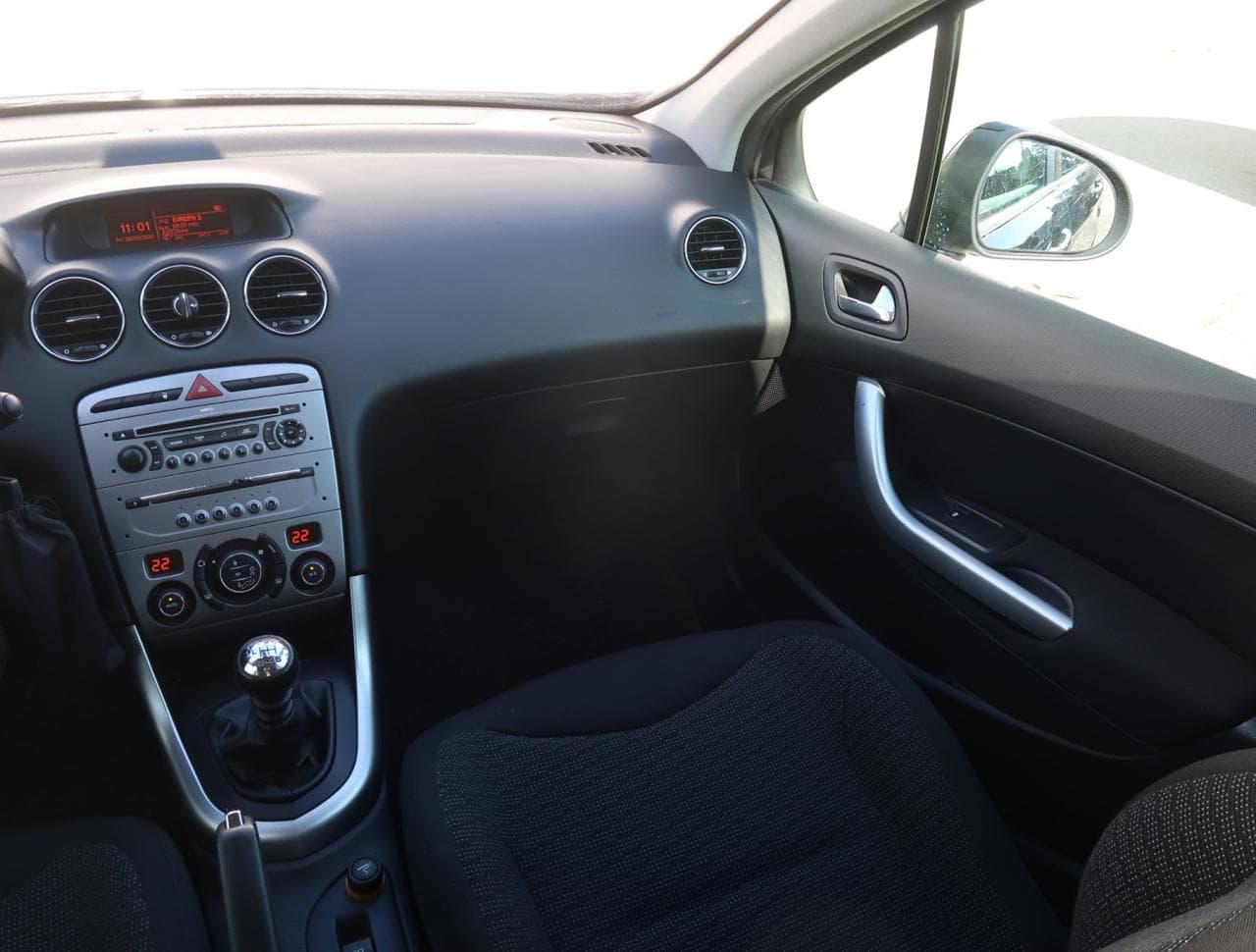 2008 Peugeot 308 - 11