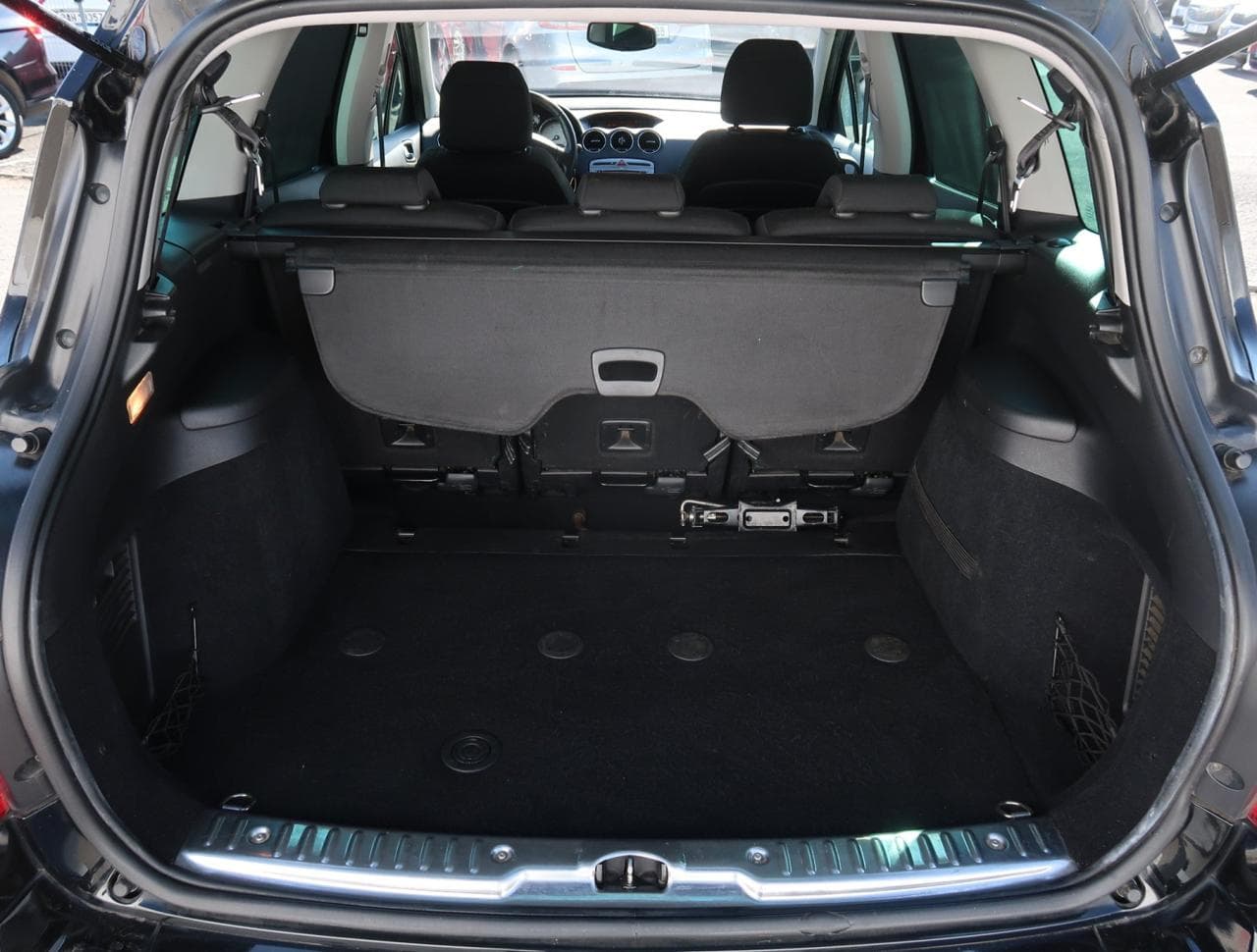 2008 Peugeot 308 - 19