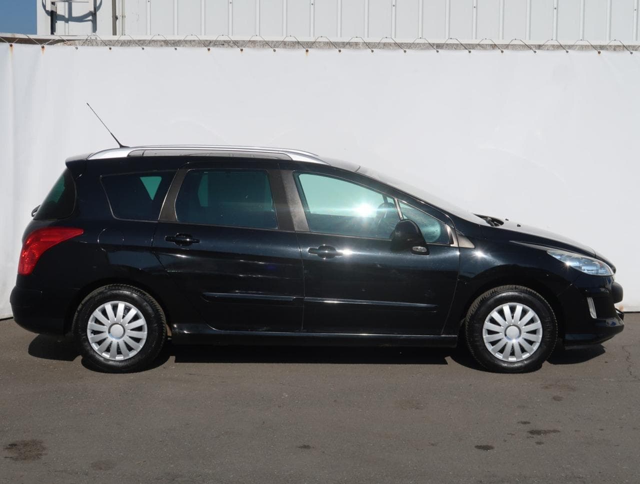 2008 Peugeot 308 - 8