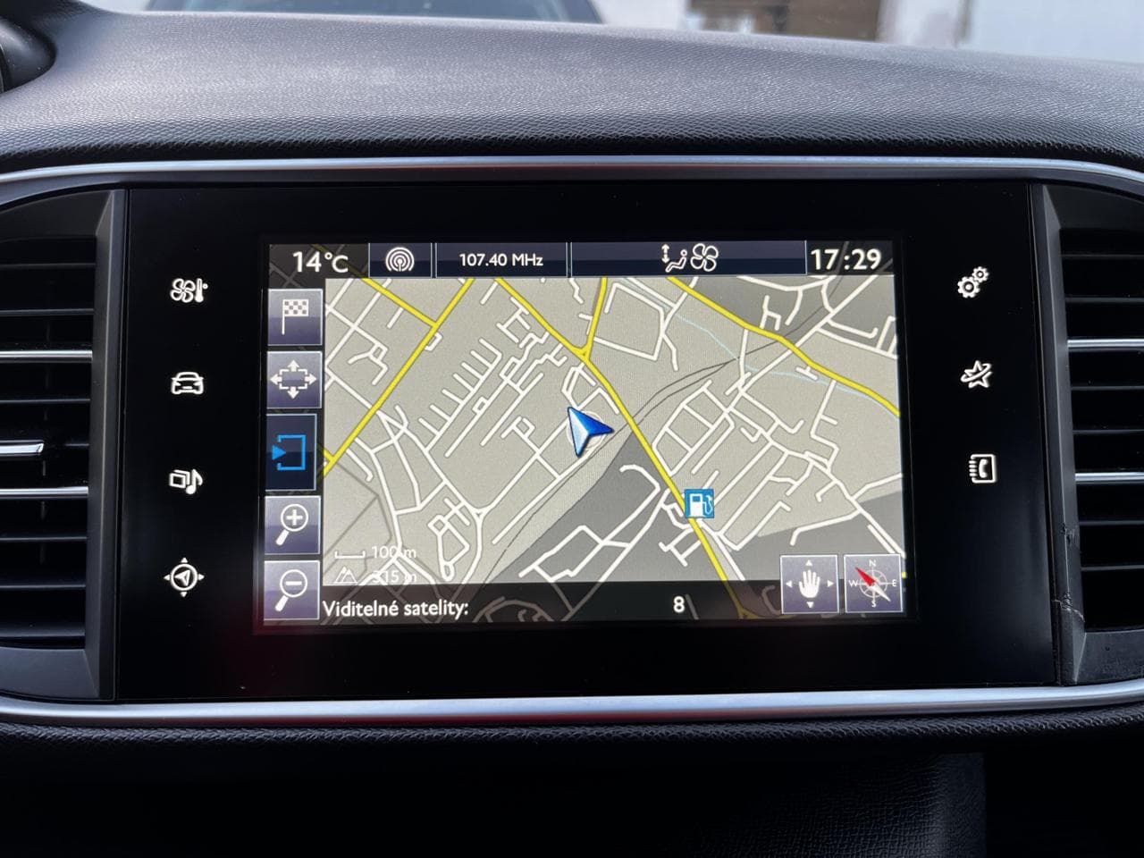 2017 Peugeot 308 - 11