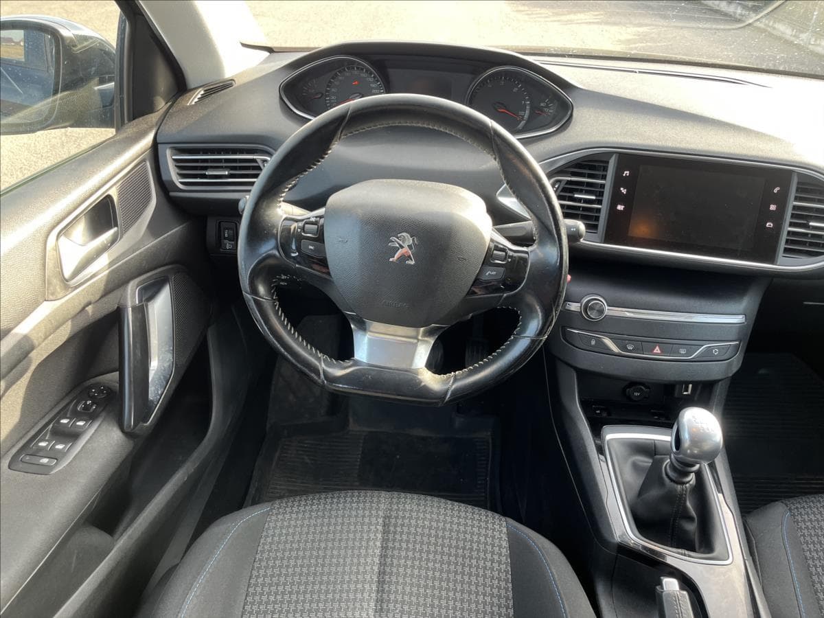 2018 Peugeot 308 - 13
