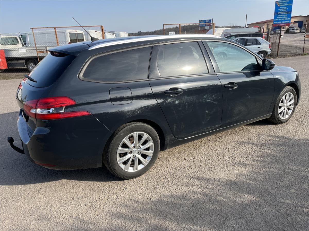 2018 Peugeot 308 - 5