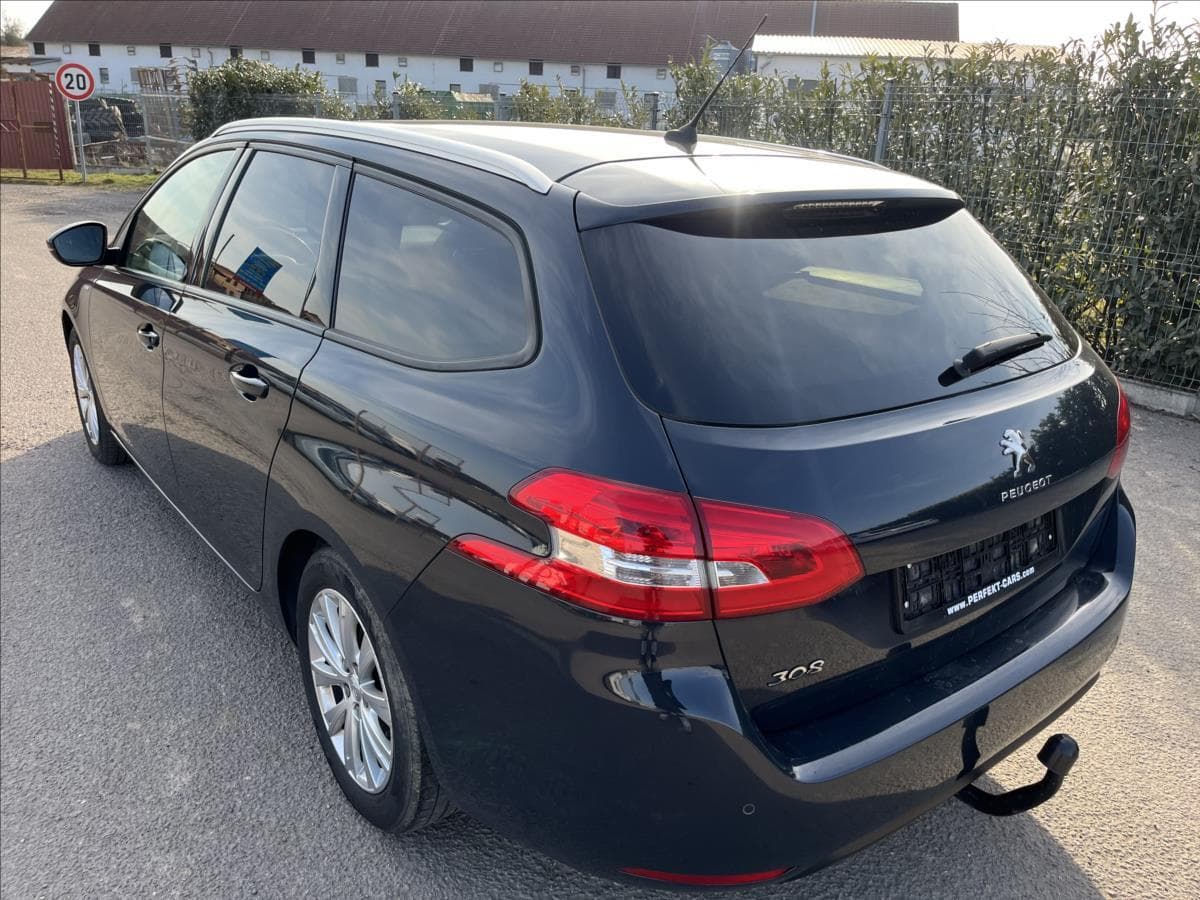 2018 Peugeot 308 - 8