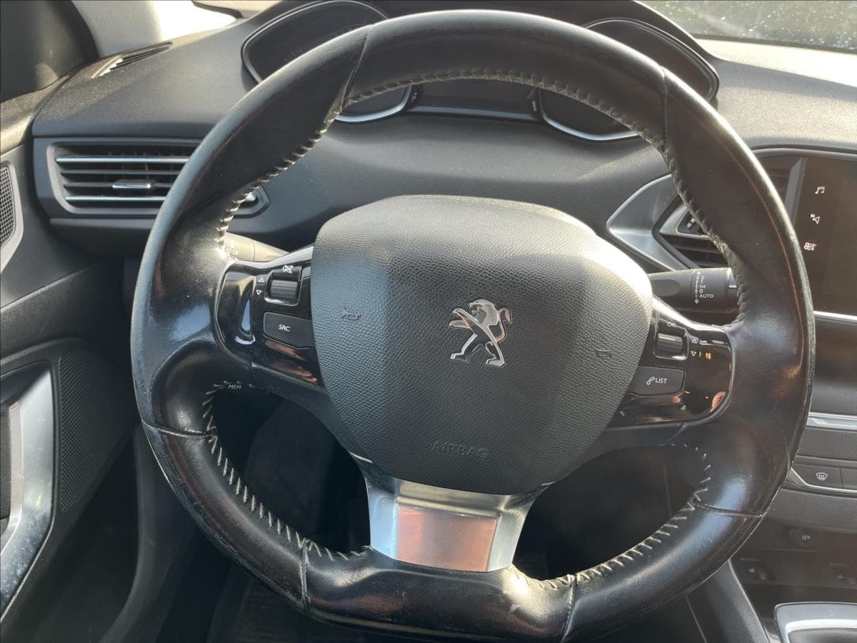 2018 Peugeot 308 - 14