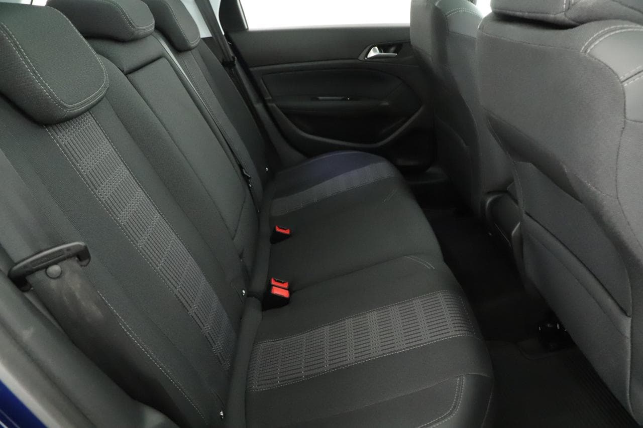 2019 Peugeot 308 - 11