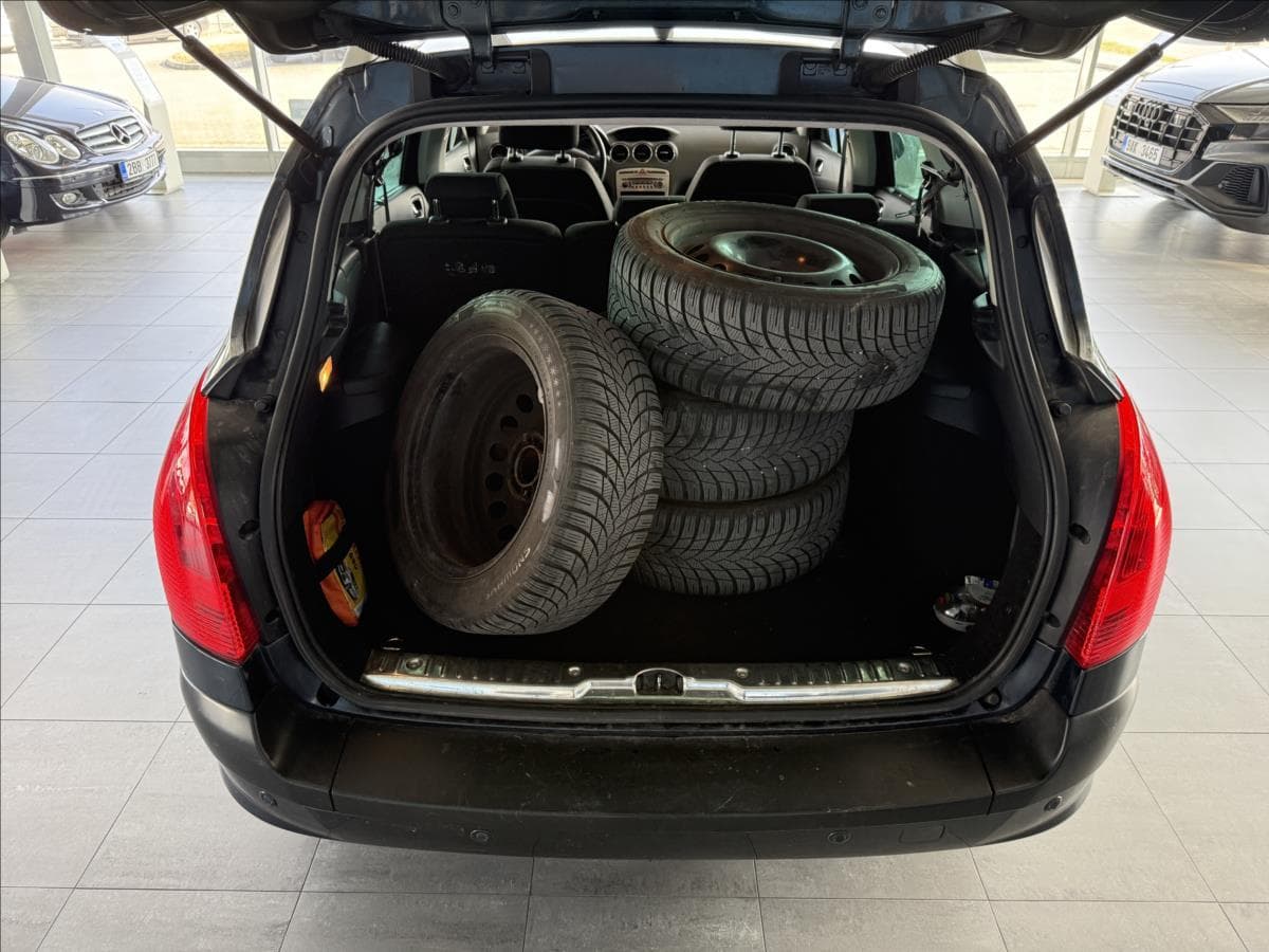 2012 Peugeot 308 - 19