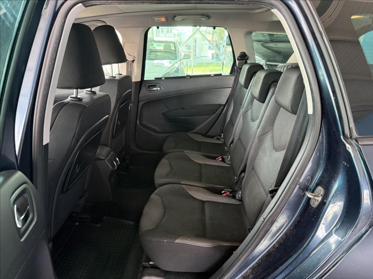 2012 Peugeot 308 - 18