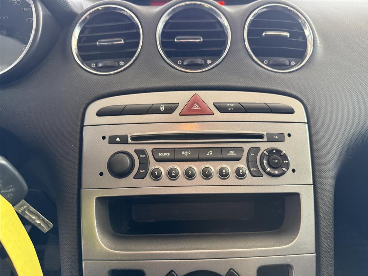 2012 Peugeot 308 - 15