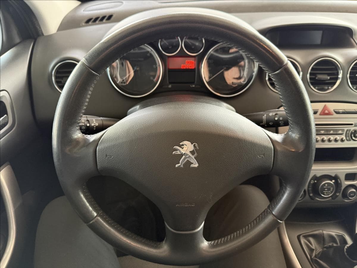 2012 Peugeot 308 - 12