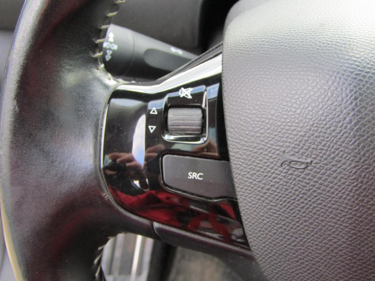 2016 Peugeot 308 - 17