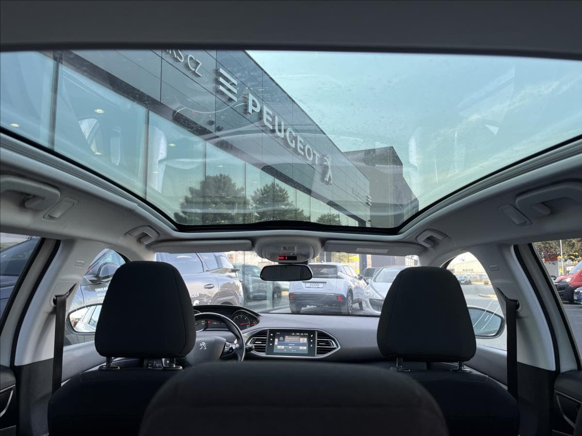 2016 Peugeot 308 - 18