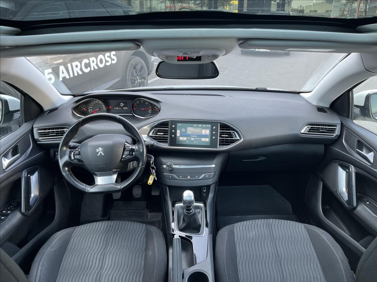 2016 Peugeot 308 - 10