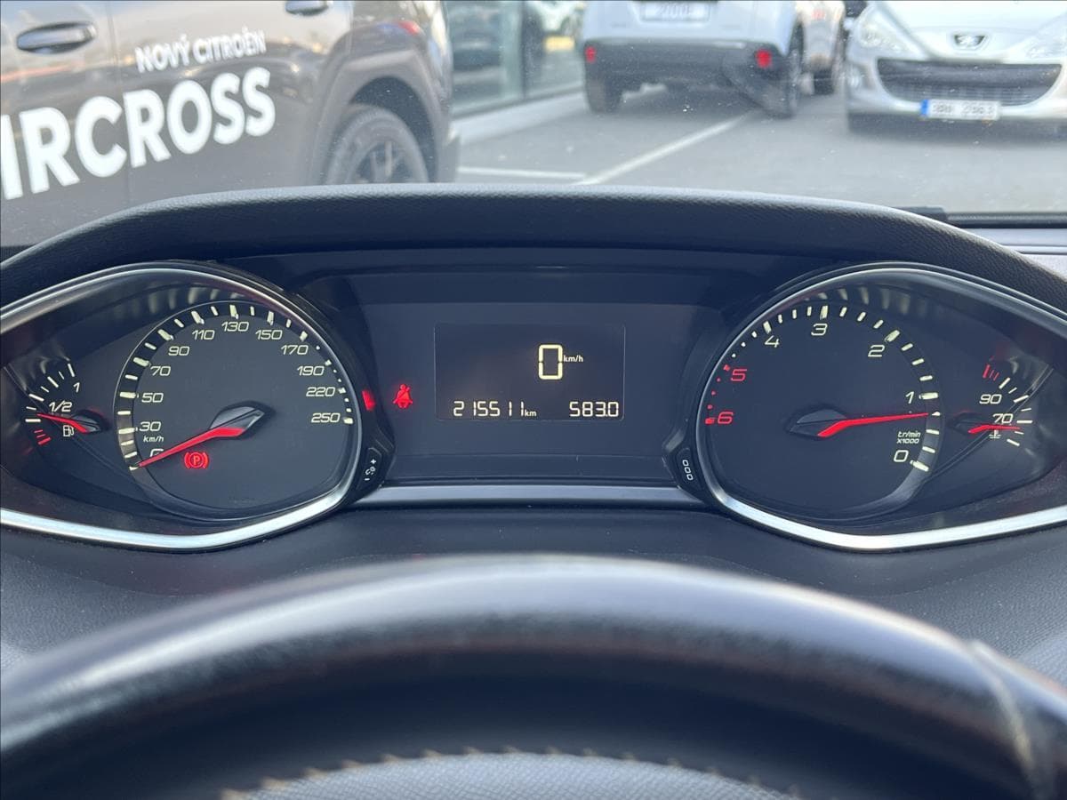 2016 Peugeot 308 - 13