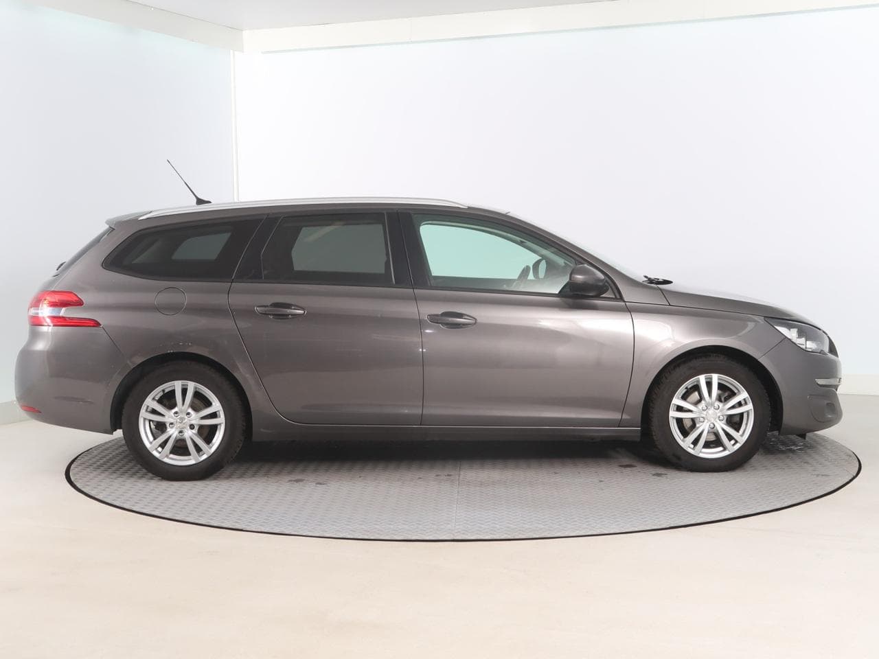 2016 Peugeot 308 - 8