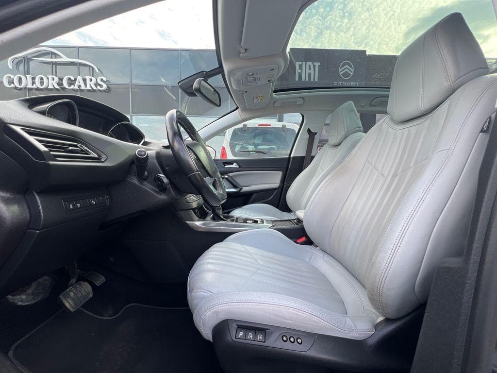 2016 Peugeot 308 - 8