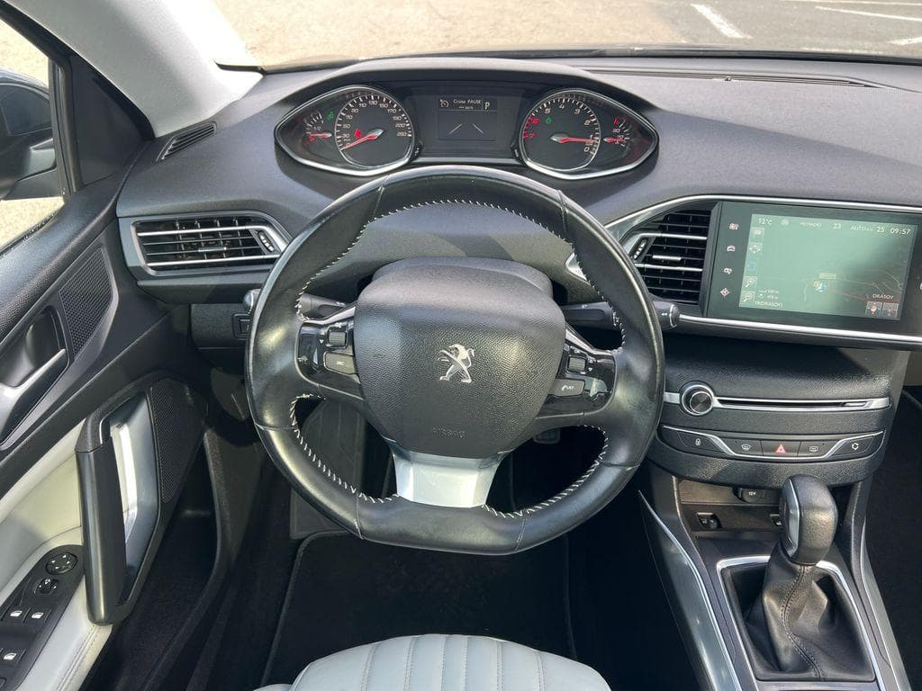 2016 Peugeot 308 - 9