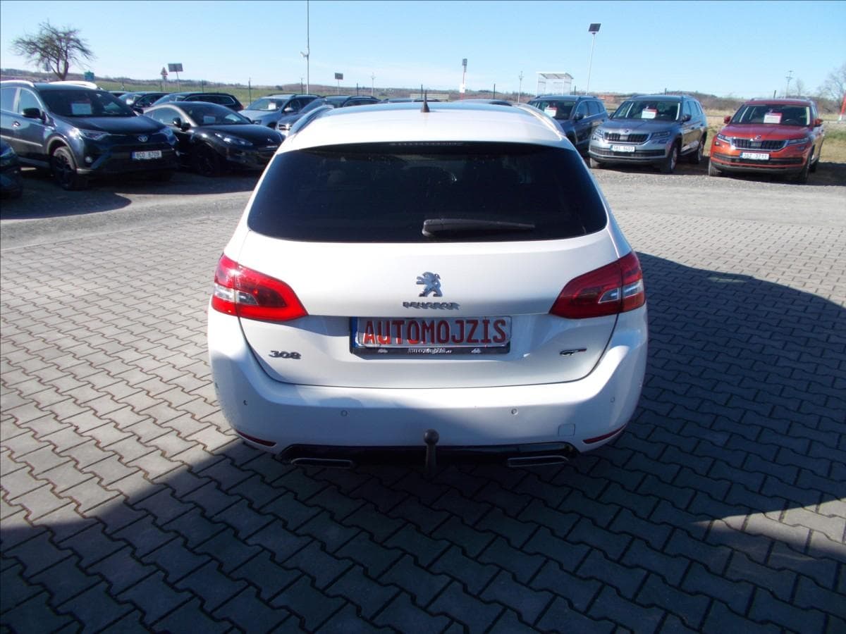 2015 Peugeot 308 - 12