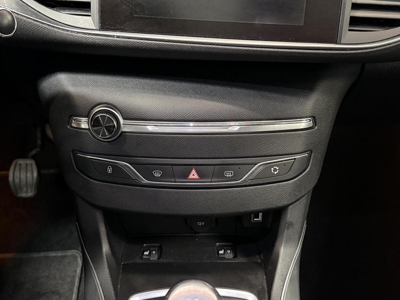 2017 Peugeot 308 - 18