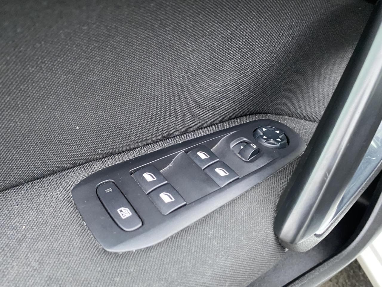 2020 Peugeot 308 - 13