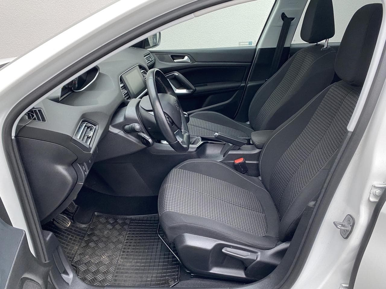 2020 Peugeot 308 - 9