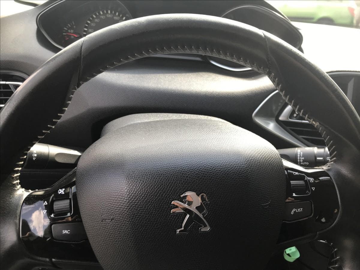 2019 Peugeot 308 - 12