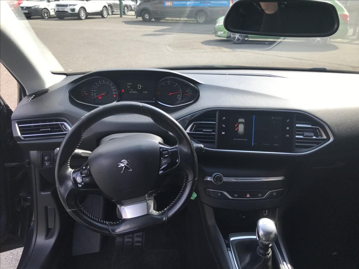 2019 Peugeot 308 - 10