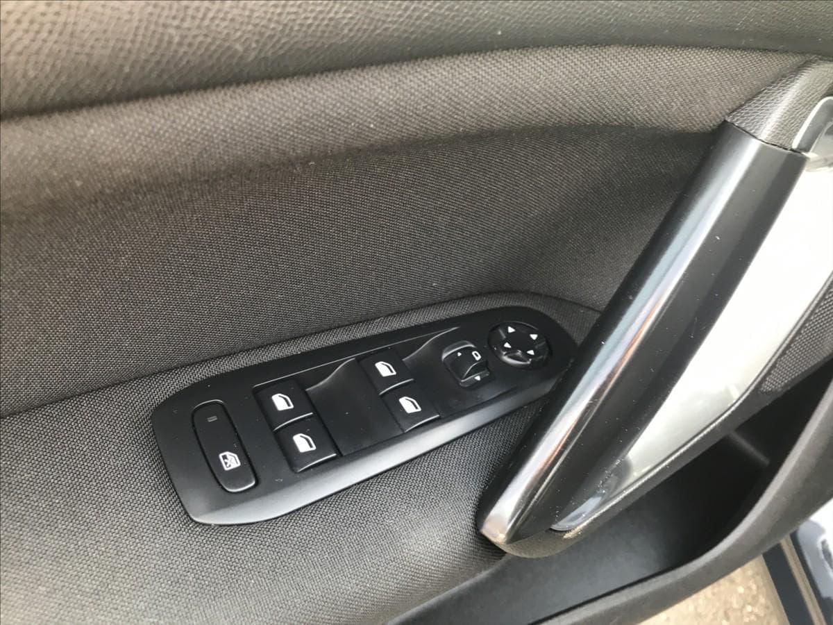 2019 Peugeot 308 - 8
