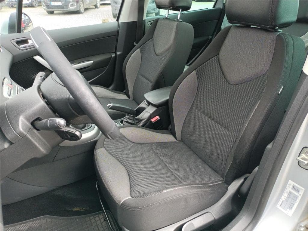 2012 Peugeot 308 - 14