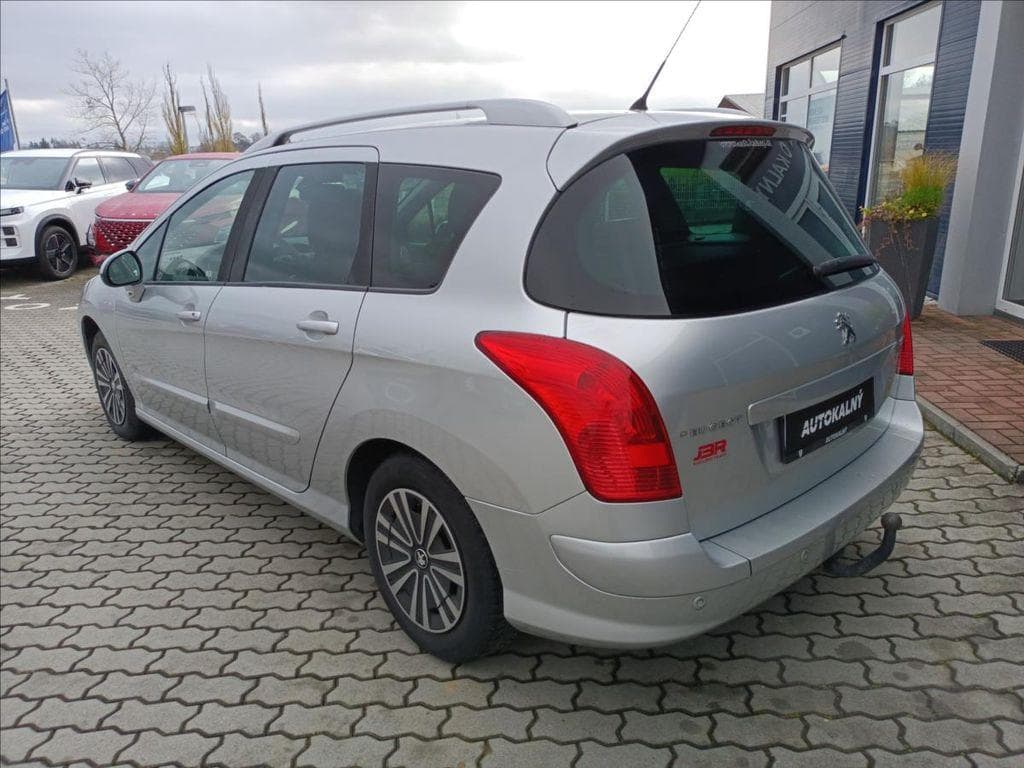 2012 Peugeot 308 - 10