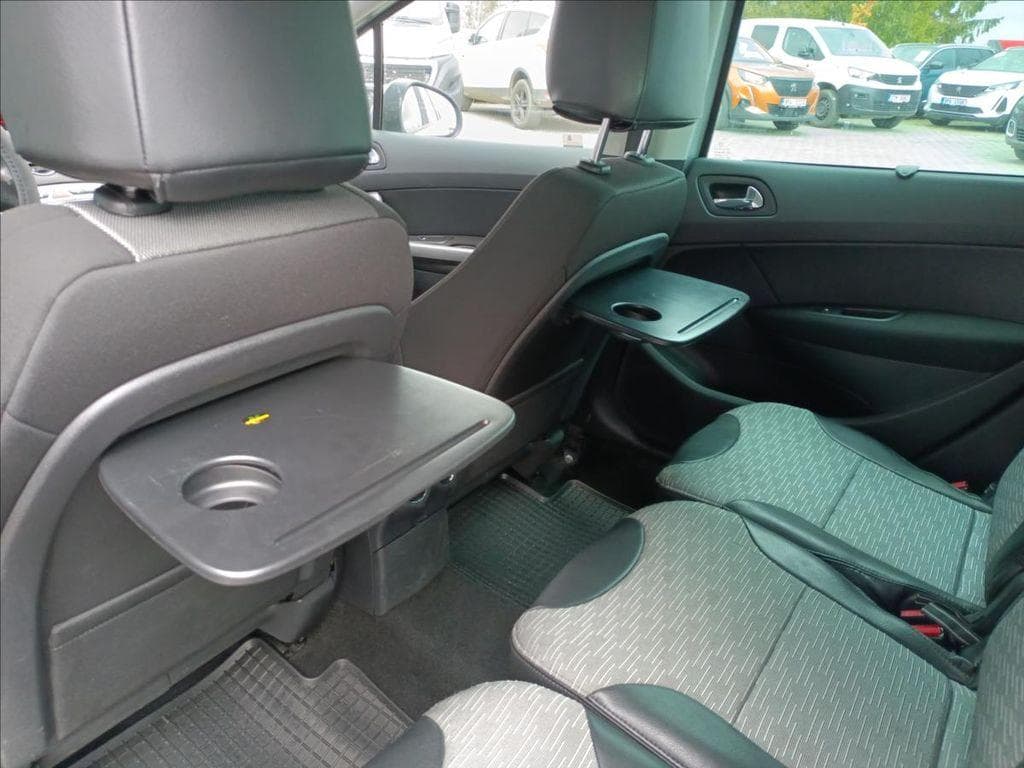 2012 Peugeot 308 - 16
