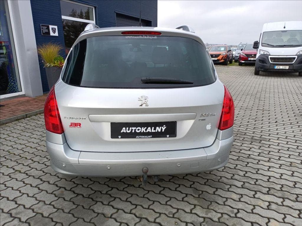2012 Peugeot 308 - 11