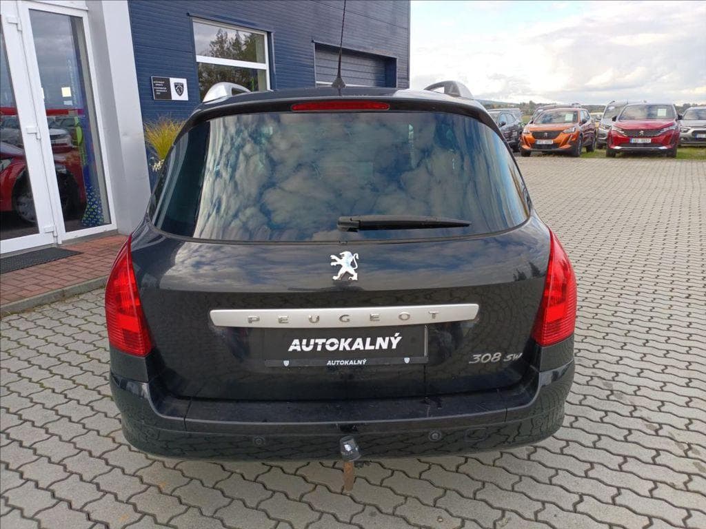 2010 Peugeot 308 - 11