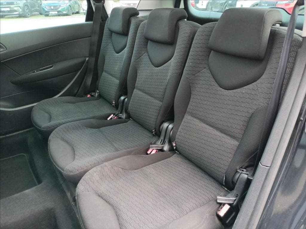 2010 Peugeot 308 - 5
