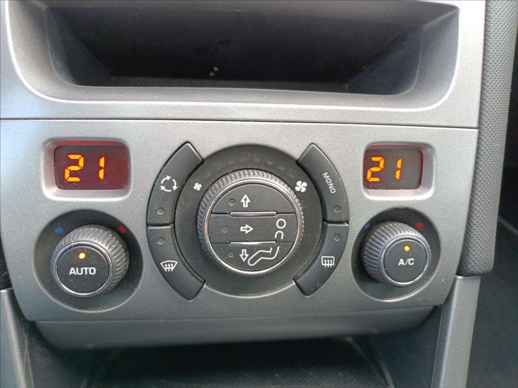 2010 Peugeot 308 - 20