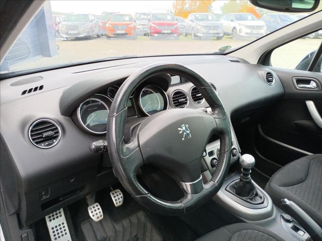 2010 Peugeot 308 - 12