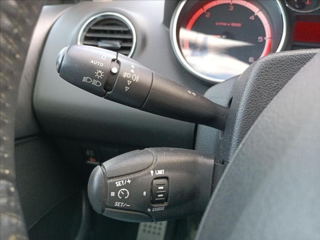 2010 Peugeot 308 - 18