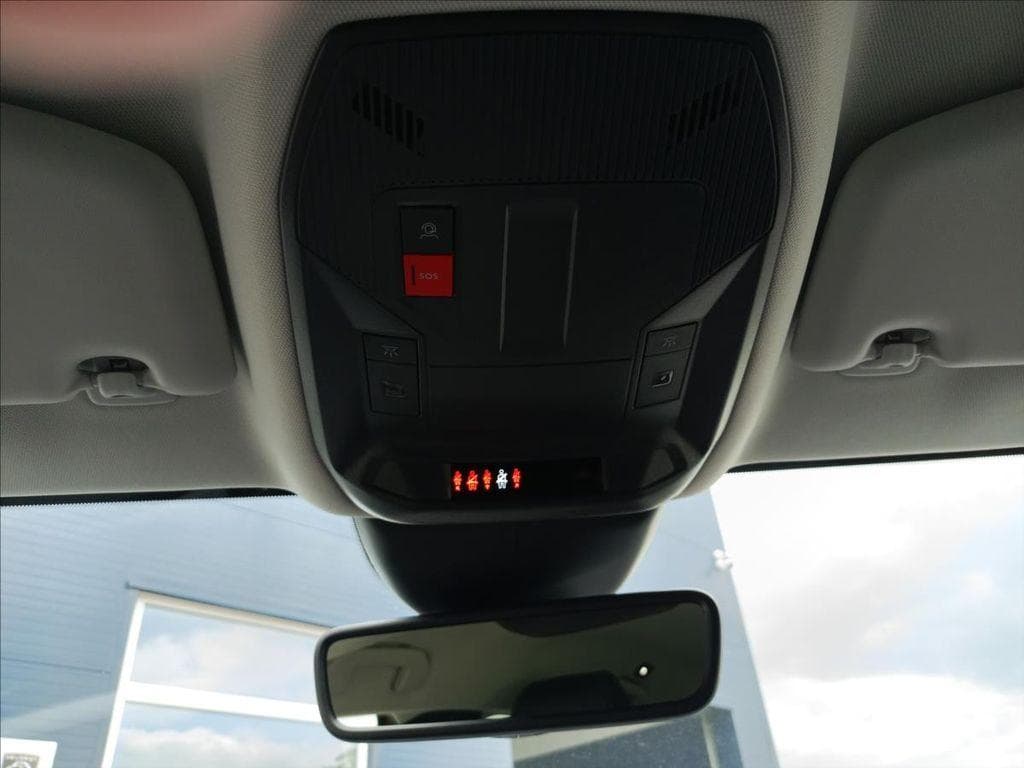 2025 Peugeot 308 - 16