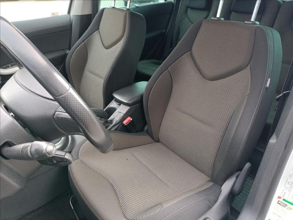 2013 Peugeot 308 - 15