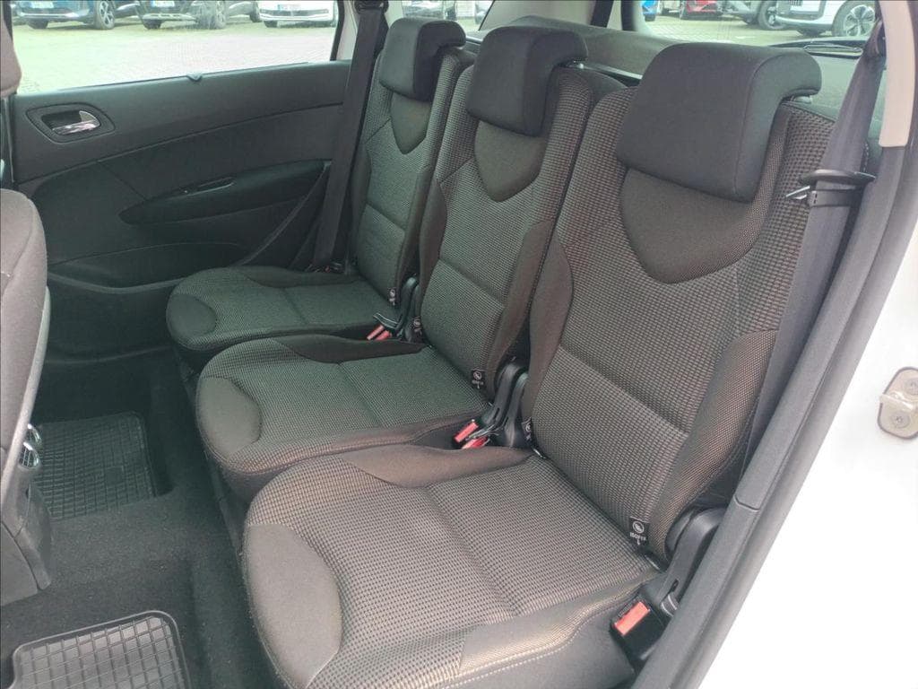 2013 Peugeot 308 - 5