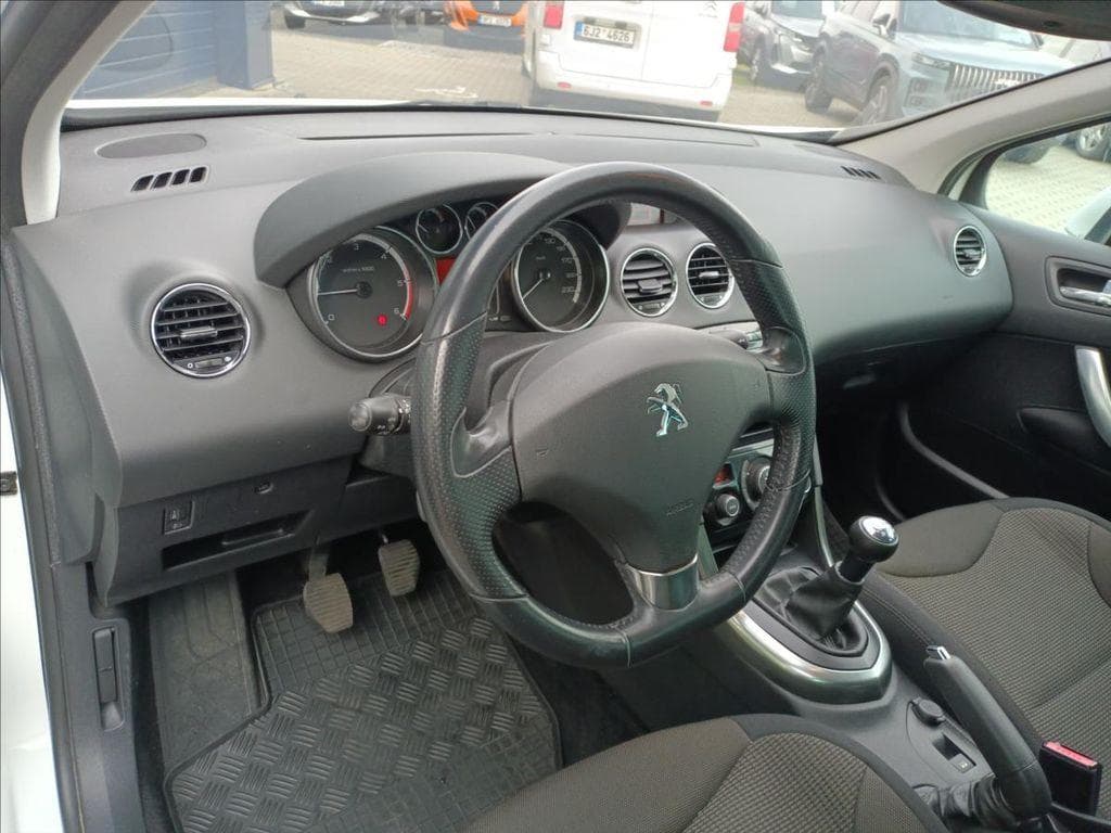 2013 Peugeot 308 - 14
