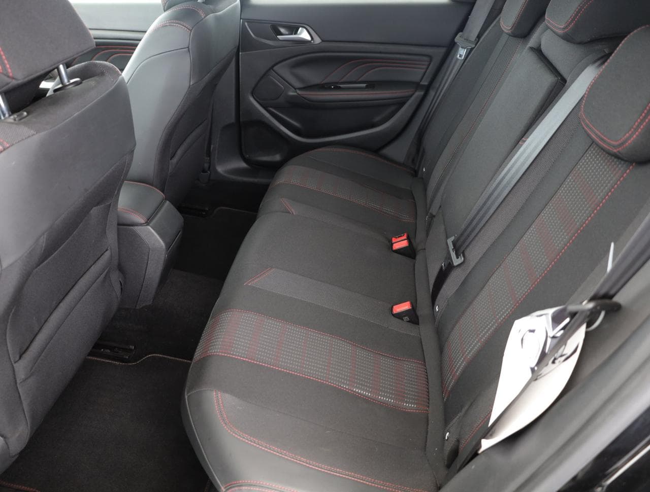 2020 Peugeot 308 - 23